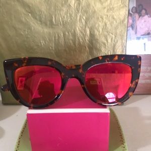 New in case tortoise cat eye sunglasses